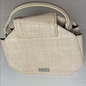 Handbag Cream Color Purse Faux Alligator Leather Carlos Santana 7.5" H X 8"L 4"W